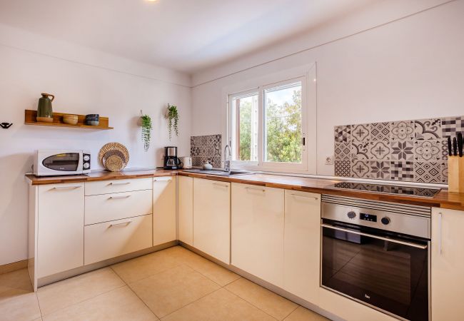 Chalet in Santanyi - La Casa Escaniana Cozy Holiday house with a Heated Pool, Only 200 m from the Beach in Cala Santanyi Chalet in Santanyi - La Casa Escaniana Cozy Holiday house with a Heated Pool, Only 200 m from the Beach in Cala Santanyi