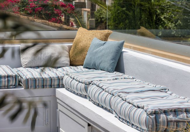 Chalet in Santanyi - La Casa Escaniana Cozy Holiday house with a Heated Pool, Only 200 m from the Beach in Cala Santanyi Chalet in Santanyi - La Casa Escaniana Cozy Holiday house with a Heated Pool, Only 200 m from the Beach in Cala Santanyi