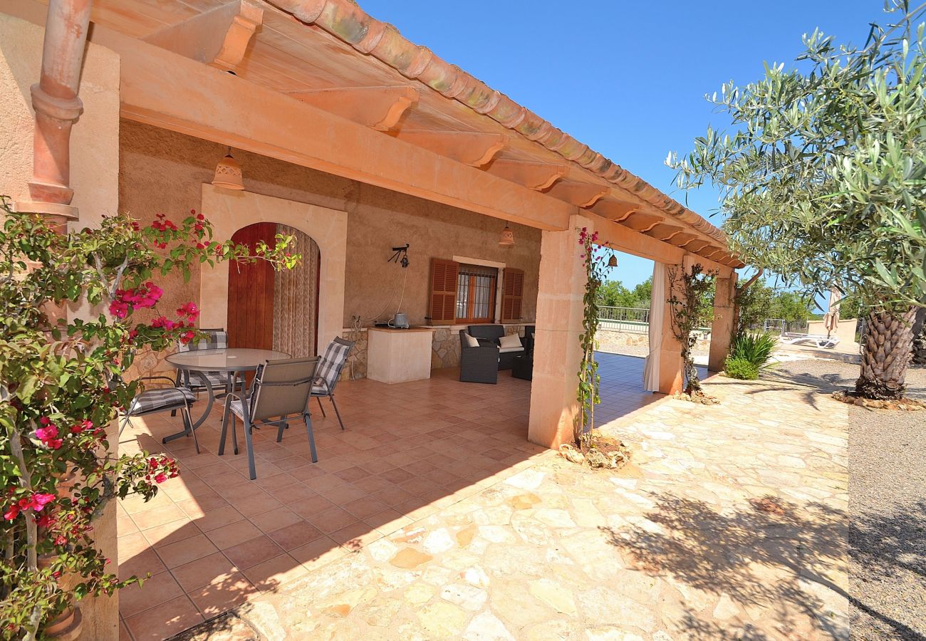 Country house in Santa Margalida - Sa Caseta de Son Morro 230 magnificent finca with private pool, terrace and air-conditioning