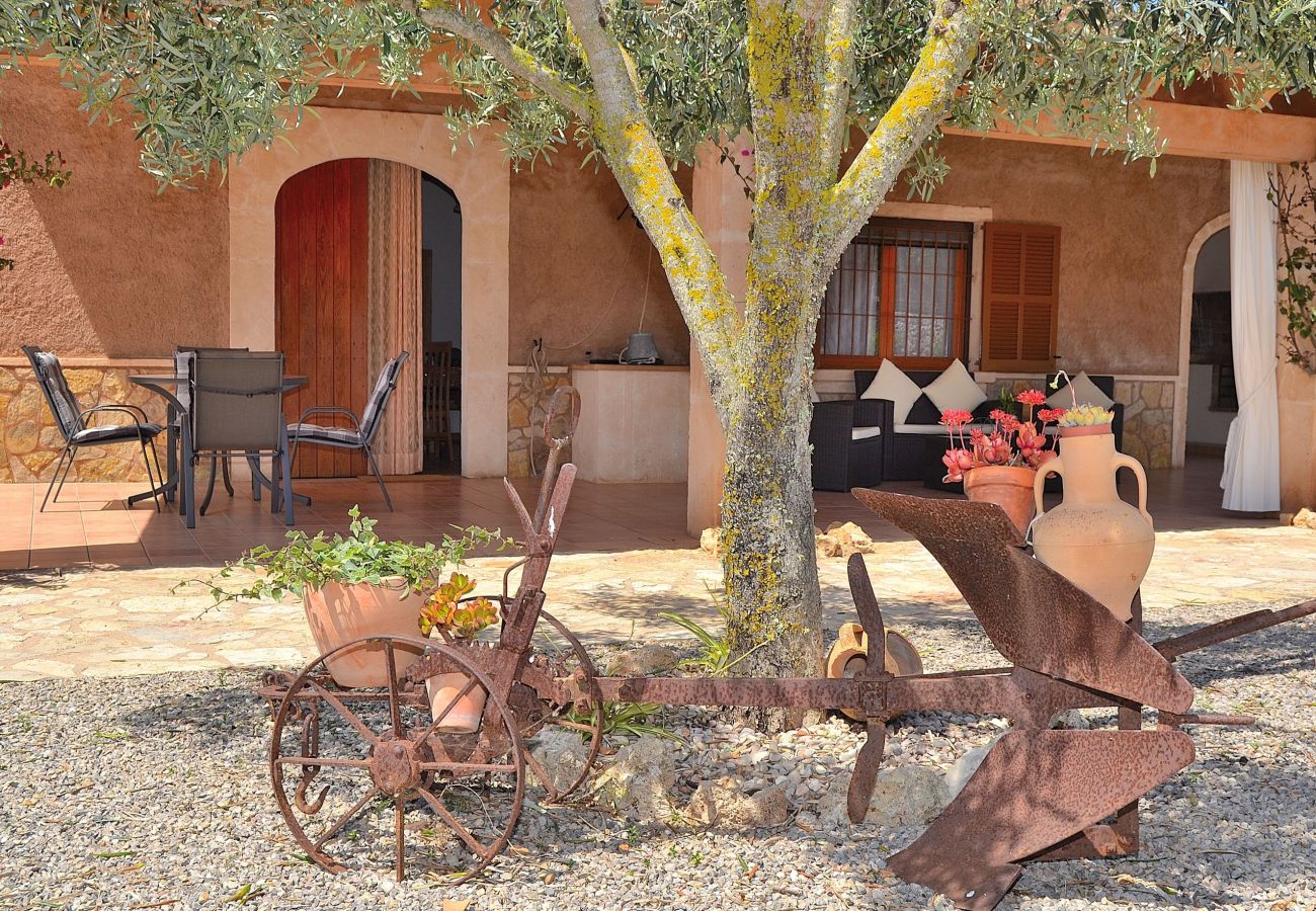 Country house in Santa Margalida - Sa Caseta de Son Morro 230 magnificent finca with private pool, terrace and air-conditioning