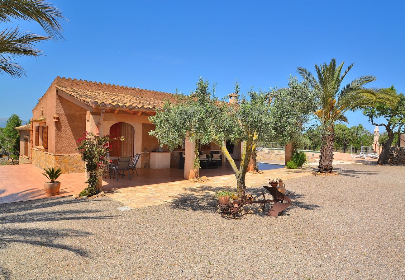 Country house in Santa Margalida - Sa Caseta de Son Morro 230 magnificent finca with private pool, terrace and air-conditioning