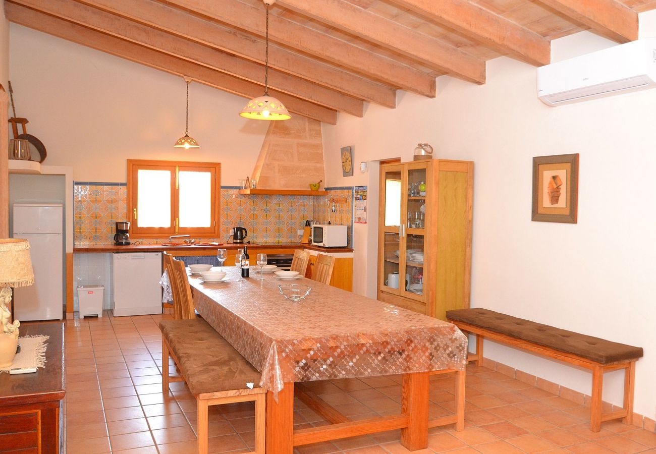 Country house in Santa Margalida - Sa Caseta de Son Morro 230 magnificent finca with private pool, terrace and air-conditioning