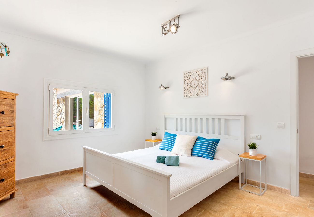 Villa in Santanyi - Villa Azul holiday house with private pool at Cala Llombards