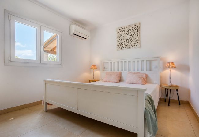 Villa in Cala Santanyi - Villa Escaletas holiday house just 600 m from Cala Santanyí beach with pool and air conditioning Villa in Cala Santanyi - Villa Escaletas holiday house just 600 m from Cala Santanyí beach with pool and air conditioning