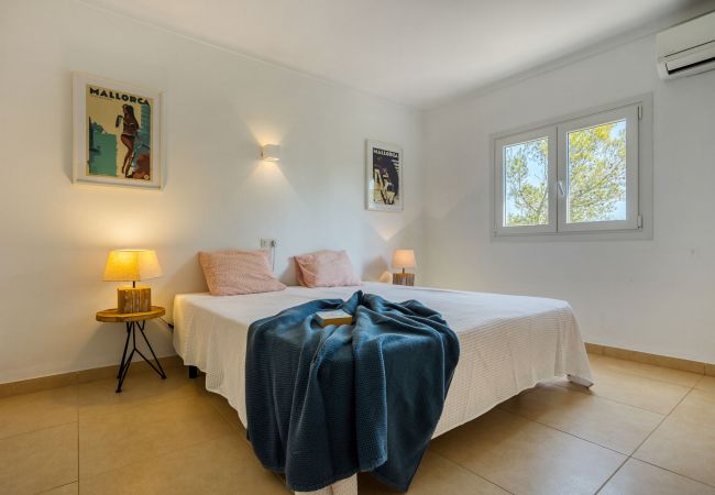 Villa in Cala Santanyi - Villa Escaletas holiday house just 600 m from Cala Santanyí beach with pool and air conditioning Villa in Cala Santanyi - Villa Escaletas holiday house just 600 m from Cala Santanyí beach with pool and air conditioning