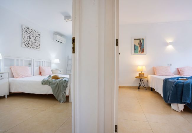 Villa in Cala Santanyi - Villa Escaletas holiday house just 600 m from Cala Santanyí beach with pool and air conditioning Villa in Cala Santanyi - Villa Escaletas holiday house just 600 m from Cala Santanyí beach with pool and air conditioning