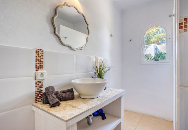 Villa in Cala Santanyi - Villa Escaletas holiday house just 600 m from Cala Santanyí beach with pool and air conditioning Villa in Cala Santanyi - Villa Escaletas holiday house just 600 m from Cala Santanyí beach with pool and air conditioning