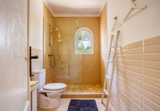 Villa in Cala Santanyi - Villa Escaletas holiday house just 600 m from Cala Santanyí beach with pool and air conditioning Villa in Cala Santanyi - Villa Escaletas holiday house just 600 m from Cala Santanyí beach with pool and air conditioning