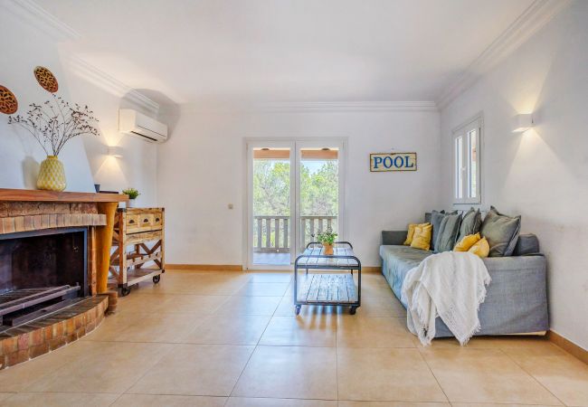 Villa in Cala Santanyi - Villa Escaletas holiday house just 600 m from Cala Santanyí beach with pool and air conditioning Villa in Cala Santanyi - Villa Escaletas holiday house just 600 m from Cala Santanyí beach with pool and air conditioning