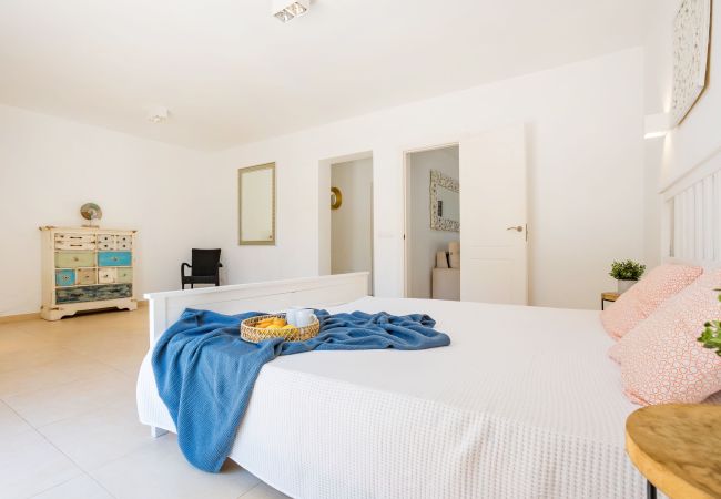 Villa in Cala Santanyi - Villa Escaletas holiday house just 600 m from Cala Santanyí beach with pool and air conditioning Villa in Cala Santanyi - Villa Escaletas holiday house just 600 m from Cala Santanyí beach with pool and air conditioning