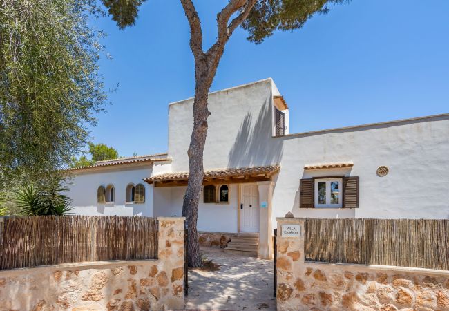 Villa in Cala Santanyi - Villa Escaletas holiday house just 600 m from Cala Santanyí beach with pool and air conditioning Villa in Cala Santanyi - Villa Escaletas holiday house just 600 m from Cala Santanyí beach with pool and air conditioning