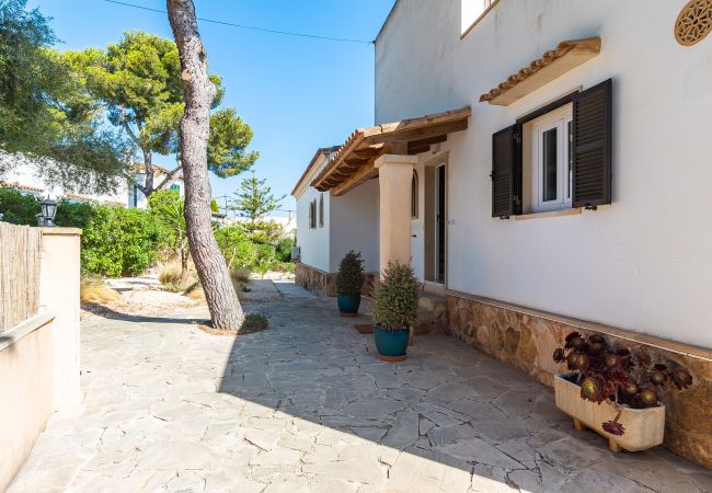 Villa in Cala Santanyi - Villa Escaletas holiday house just 600 m from Cala Santanyí beach with pool and air conditioning Villa in Cala Santanyi - Villa Escaletas holiday house just 600 m from Cala Santanyí beach with pool and air conditioning