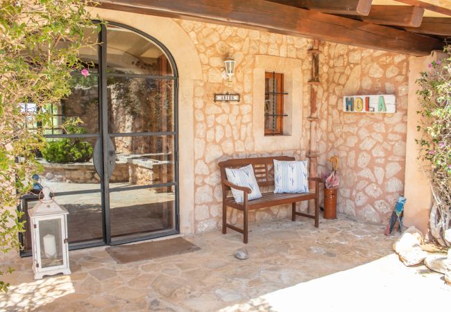 Country house in Santanyi - Finca Aries Mallorcan style finca for monthly rentals in Santanyi Country house in Santanyi - Finca Aries Mallorcan style finca for monthly rentals in Santanyi