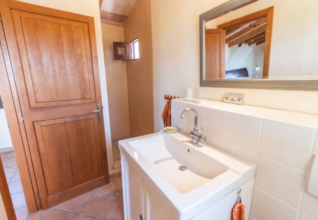 Country house in Santanyi - Finca Aries Mallorcan style finca for monthly rentals in Santanyi Country house in Santanyi - Finca Aries Mallorcan style finca for monthly rentals in Santanyi
