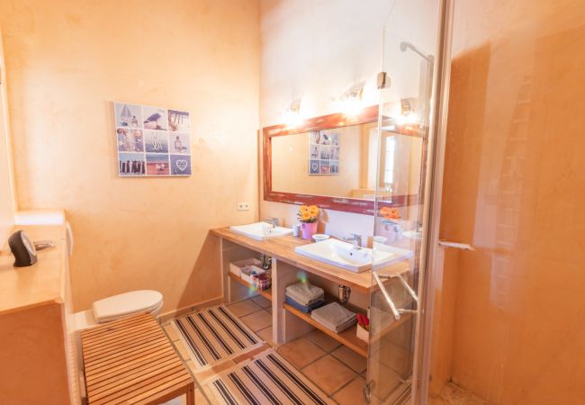 Country house in Santanyi - Finca Aries Mallorcan style finca for monthly rentals in Santanyi Country house in Santanyi - Finca Aries Mallorcan style finca for monthly rentals in Santanyi