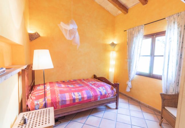 Country house in Santanyi - Finca Aries Mallorcan style finca for monthly rentals in Santanyi Country house in Santanyi - Finca Aries Mallorcan style finca for monthly rentals in Santanyi