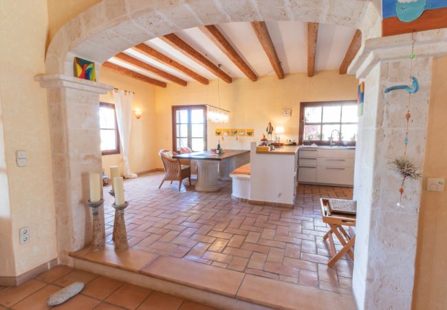 Country house in Santanyi - Finca Aries Mallorcan style finca for monthly rentals in Santanyi Country house in Santanyi - Finca Aries Mallorcan style finca for monthly rentals in Santanyi