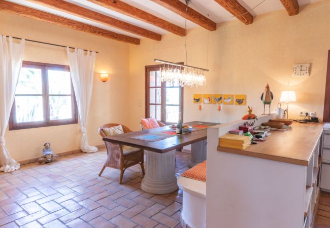 Country house in Santanyi - Finca Aries Mallorcan style finca for monthly rentals in Santanyi Country house in Santanyi - Finca Aries Mallorcan style finca for monthly rentals in Santanyi