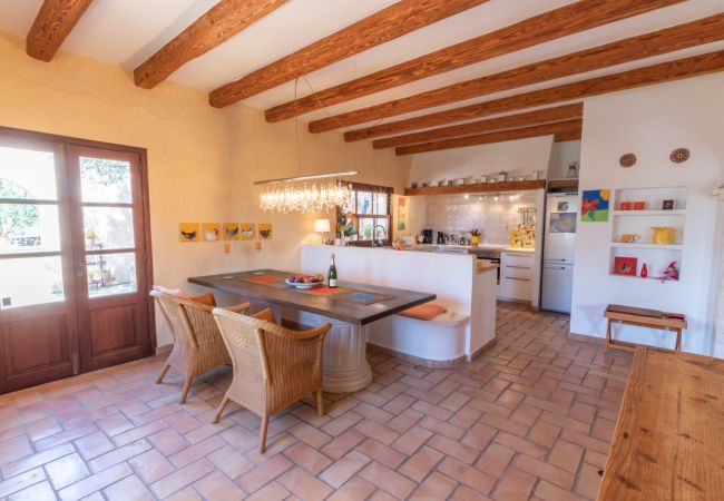 Country house in Santanyi - Finca Aries Mallorcan style finca for monthly rentals in Santanyi Country house in Santanyi - Finca Aries Mallorcan style finca for monthly rentals in Santanyi