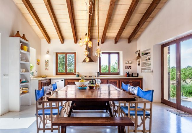 Country house in Felanitx - Finca Son Negre holiday house with pool in a natural setting in Felanitx perfect for large families and yoga Country house in Felanitx - Finca Son Negre holiday house with pool in a natural setting in Felanitx perfect for large families and yoga