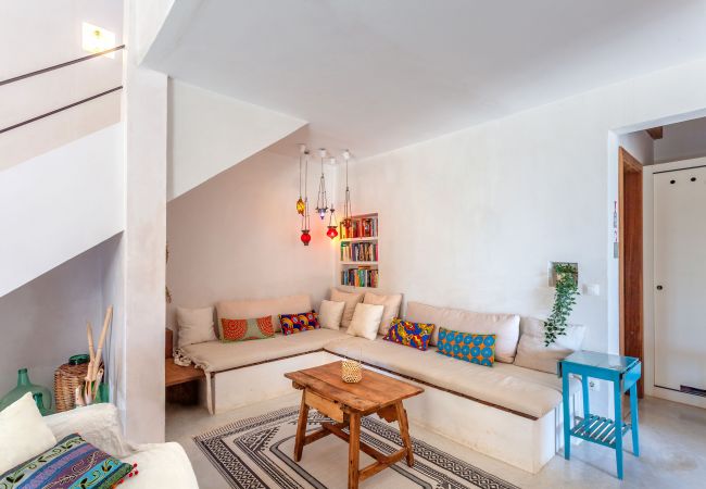 Country house in Felanitx - Finca Son Negre holiday house with pool in a natural setting in Felanitx perfect for large families and yoga Country house in Felanitx - Finca Son Negre holiday house with pool in a natural setting in Felanitx perfect for large families and yoga