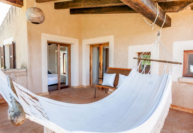 Country house in Felanitx - Finca Son Negre holiday house with pool in a natural setting in Felanitx perfect for large families and yoga Country house in Felanitx - Finca Son Negre holiday house with pool in a natural setting in Felanitx perfect for large families and yoga