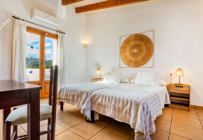 Country house in Cas Concos - Finca Son Peris idyllic holiday house with pool and panoramic views in Cas Concos Country house in Cas Concos - Finca Son Peris idyllic holiday house with pool and panoramic views in Cas Concos