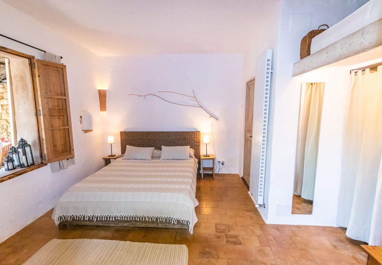 Country house in Santanyi - Can Blai Blai country house with garden, views and swimming pool in Santanyi