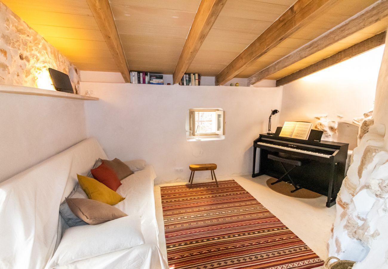 Country house in Santanyi - Can Blai Blai country house with garden, views and swimming pool in Santanyi