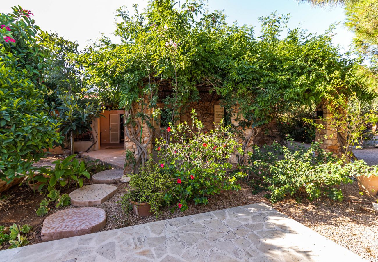 Country house in Santanyi - Can Blai Blai country house with garden, views and swimming pool in Santanyi