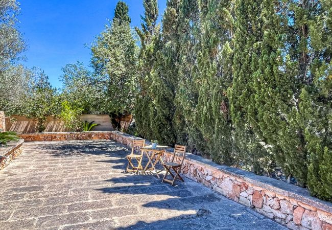 House in Es Llombards - Sa Bassa charming country holiday house with pool close to the village Es Llombards House in Es Llombards - Sa Bassa charming country holiday house with pool close to the village Es Llombards