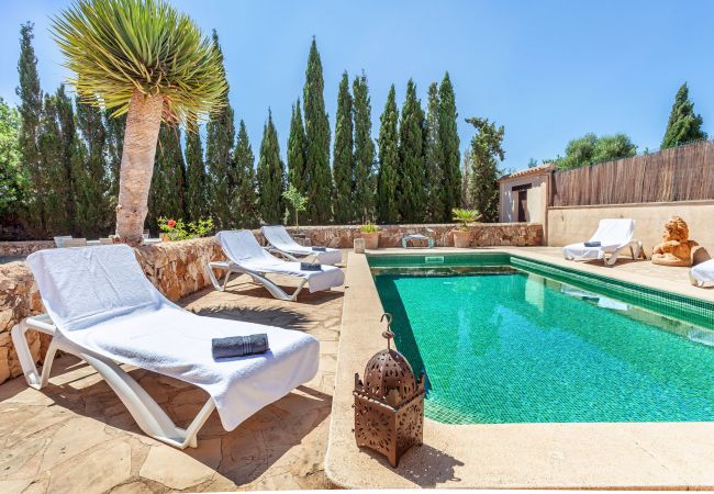 House in Es Llombards - Sa Bassa charming country holiday house with pool close to the village Es Llombards House in Es Llombards - Sa Bassa charming country holiday house with pool close to the village Es Llombards