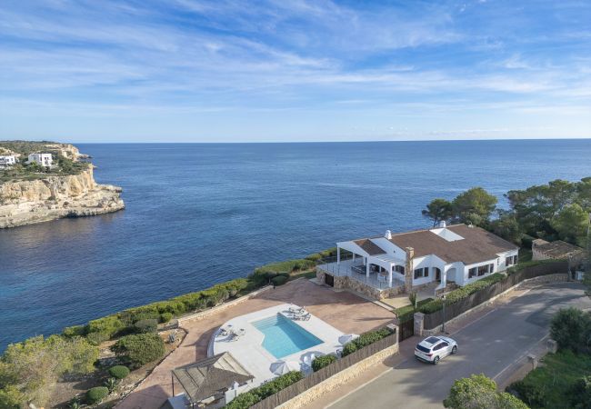 Villa in Cala Santanyi - Villa Can Ferrando holiday house in Cala Santanyi first line seaview with Mediterranean luxury Villa in Cala Santanyi - Villa Can Ferrando holiday house in Cala Santanyi first line seaview with Mediterranean luxury