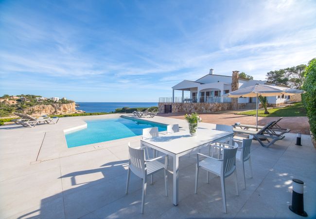 Villa in Cala Santanyi - Villa Can Ferrando holiday house in Cala Santanyi first line seaview with Mediterranean luxury Villa in Cala Santanyi - Villa Can Ferrando holiday house in Cala Santanyi first line seaview with Mediterranean luxury