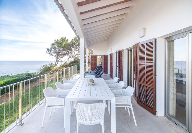 Villa in Cala Santanyi - Villa Can Ferrando holiday house in Cala Santanyi first line seaview with Mediterranean luxury Villa in Cala Santanyi - Villa Can Ferrando holiday house in Cala Santanyi first line seaview with Mediterranean luxury