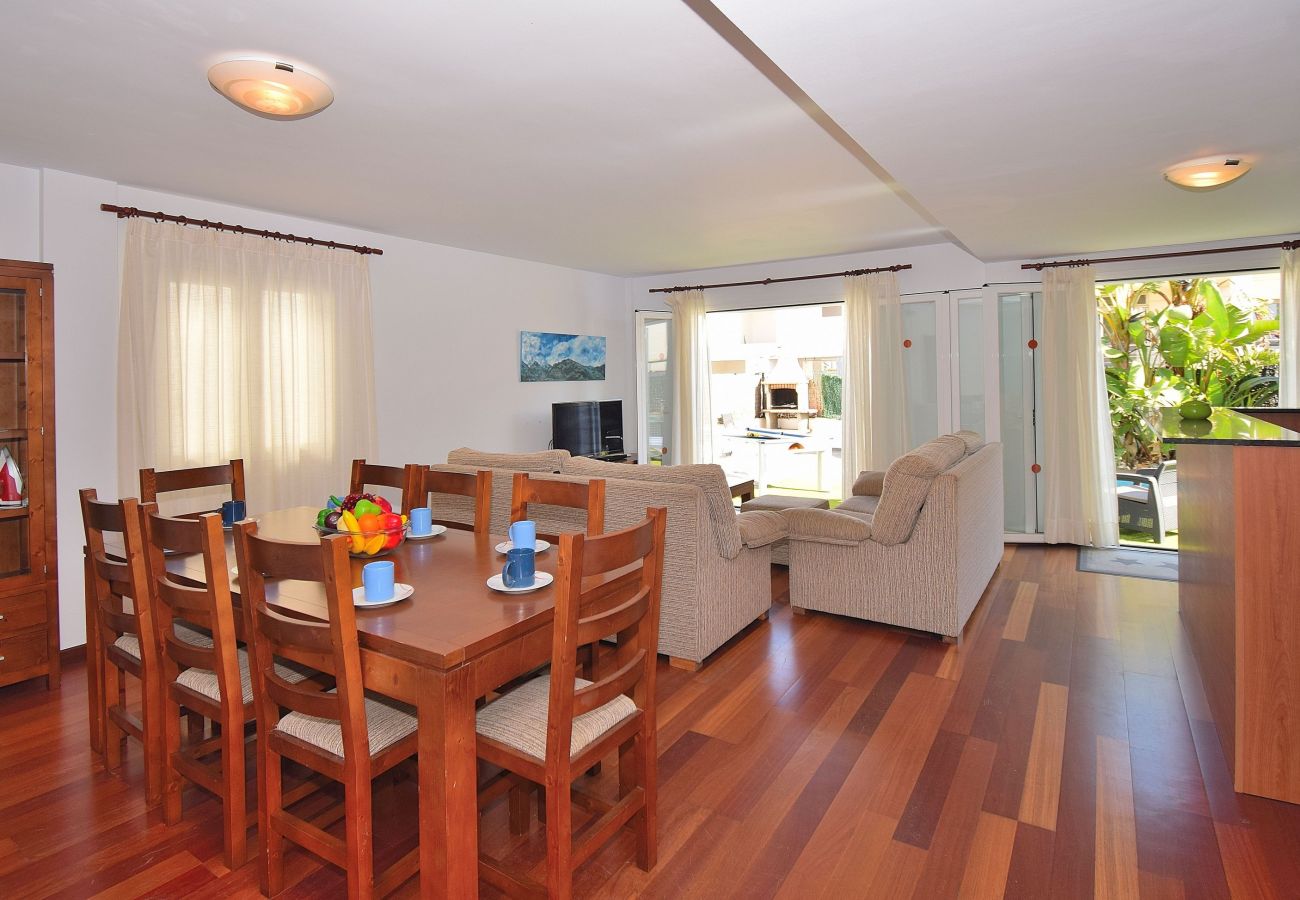 Townhouse in Playa de Muro - Siulador 107 fantastic villa with private pool, terrace, pool table, table tennis and air conditioning