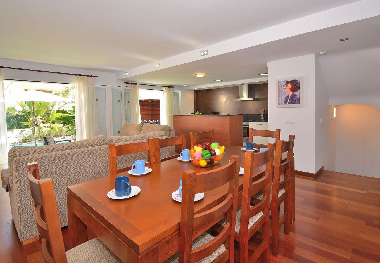 Townhouse in Playa de Muro - Siulador 107 fantastic villa with private pool, terrace, pool table, table tennis and air conditioning