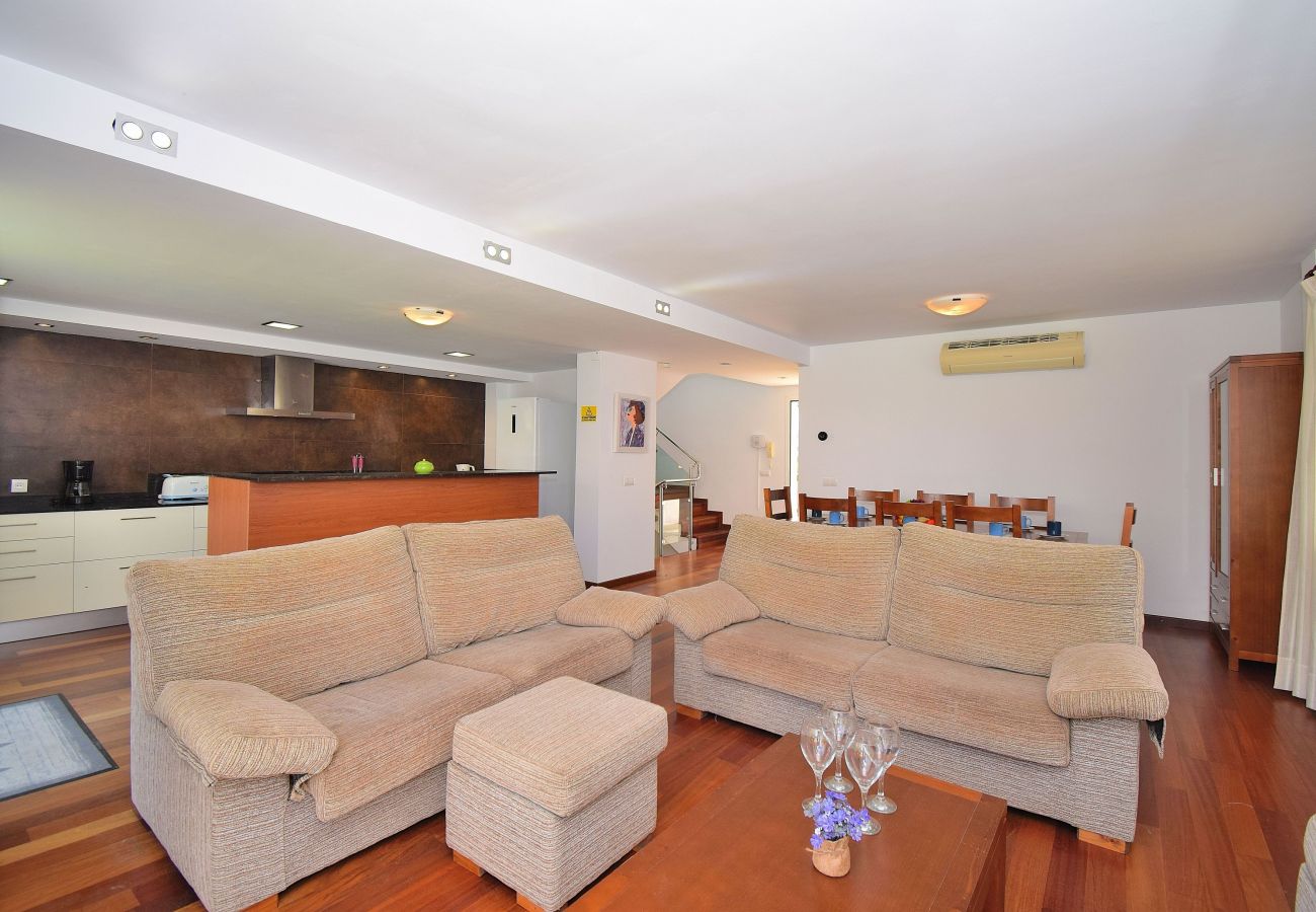 Townhouse in Playa de Muro - Siulador 107 fantastic villa with private pool, terrace, pool table, table tennis and air conditioning