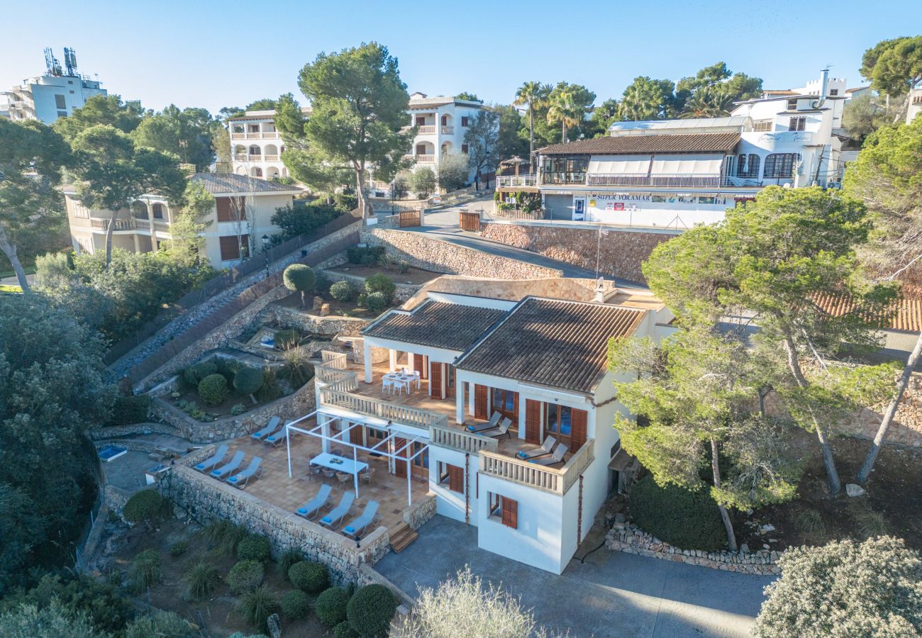 Apartment in Cala Santanyi - Sa Trona Beach House holiday getaway with views of Cala Santanyí just steps from the beach