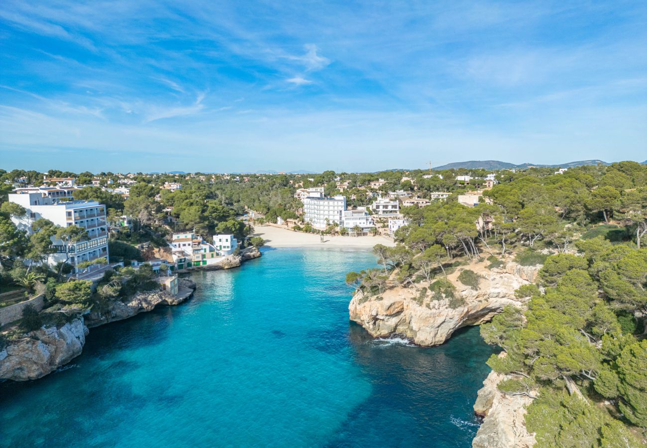 Apartment in Cala Santanyi - Sa Trona Beach House holiday getaway with views of Cala Santanyí just steps from the beach