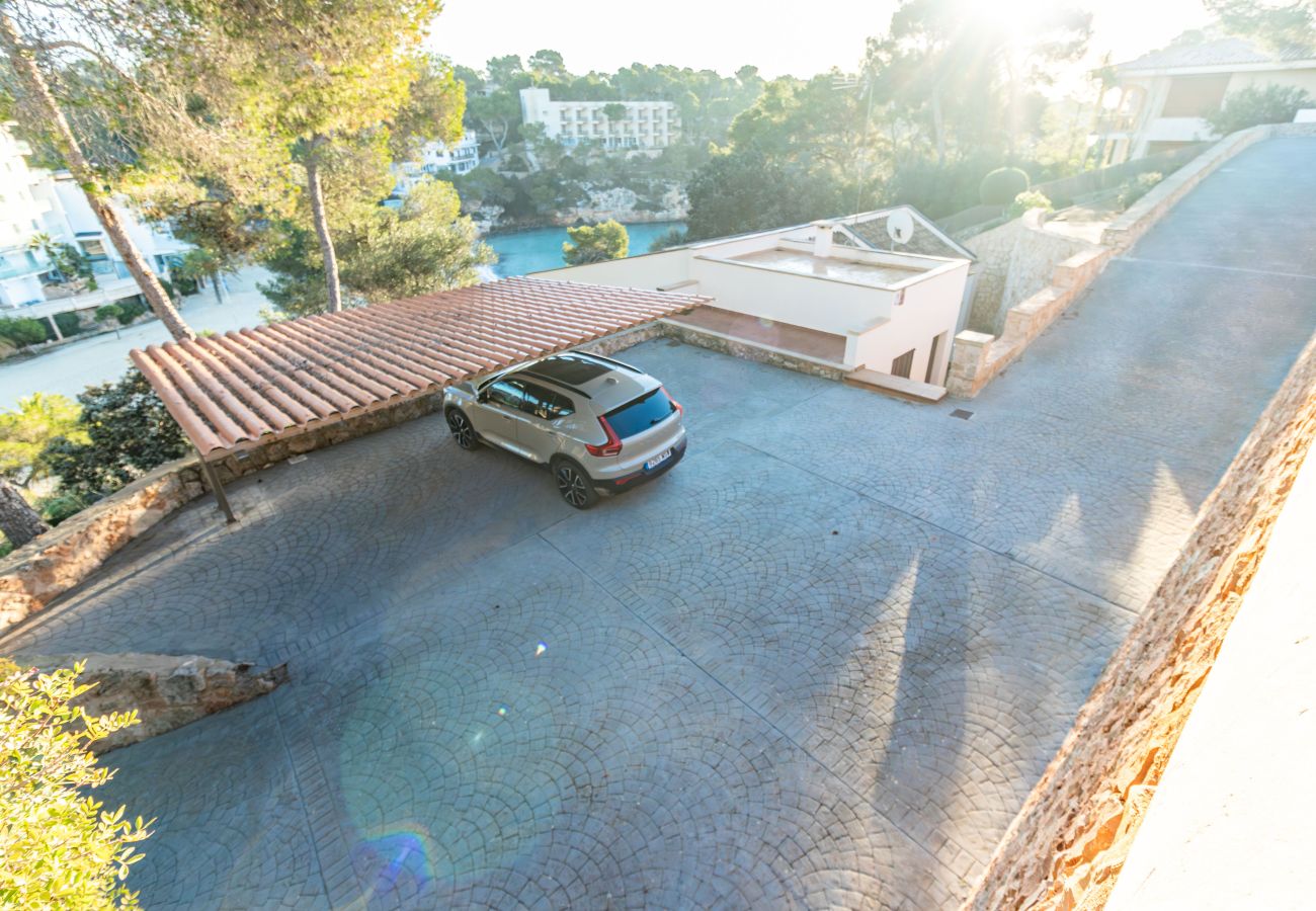Apartment in Cala Santanyi - Sa Trona Beach House holiday getaway with views of Cala Santanyí just steps from the beach