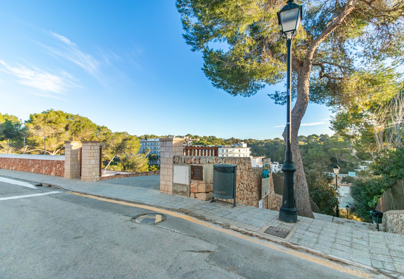 Apartment in Cala Santanyi - Sa Trona Beach House holiday getaway with views of Cala Santanyí just steps from the beach