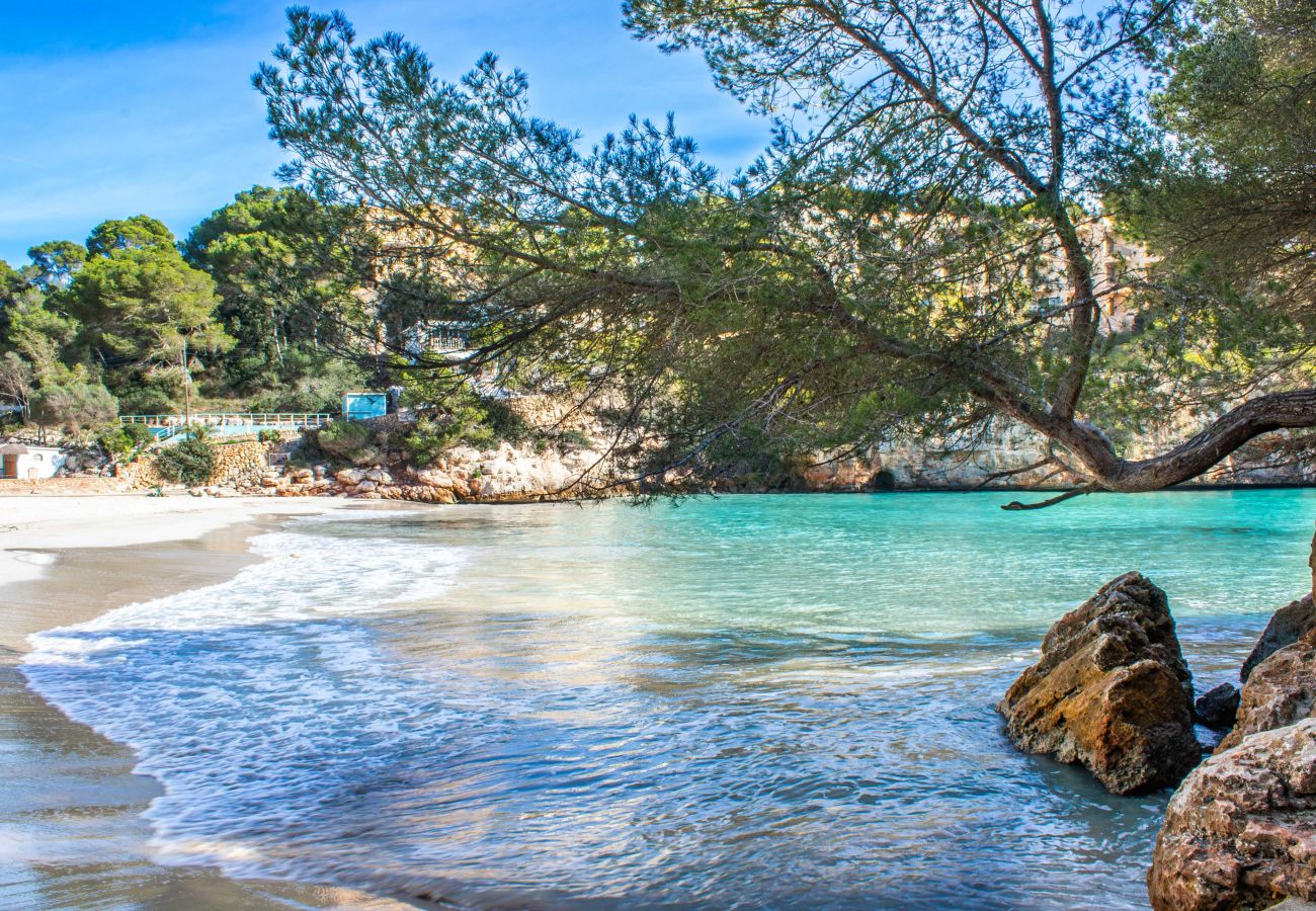 Apartment in Cala Santanyi - Sa Trona Beach House holiday getaway with views of Cala Santanyí just steps from the beach