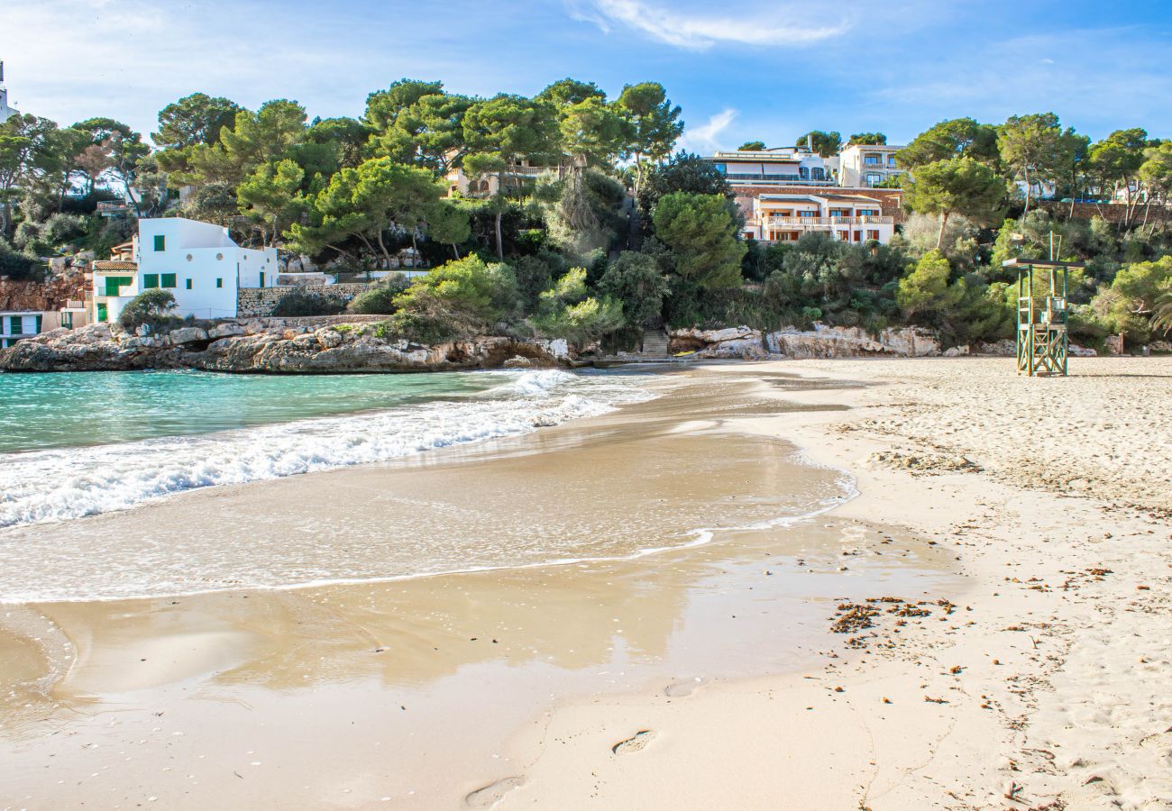 Apartment in Cala Santanyi - Sa Trona Beach House holiday getaway with views of Cala Santanyí just steps from the beach