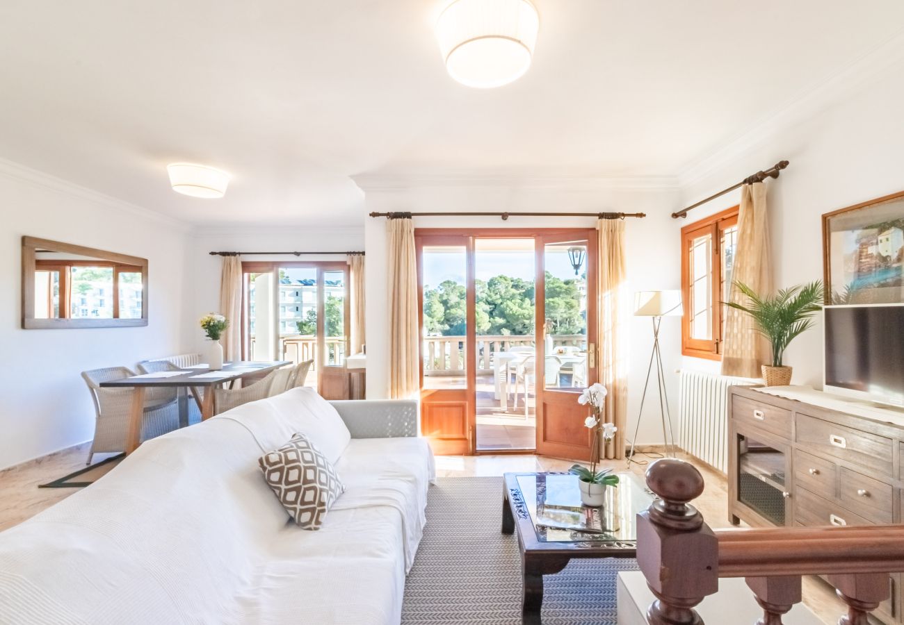 Apartment in Cala Santanyi - Sa Trona Beach House holiday getaway with views of Cala Santanyí just steps from the beach