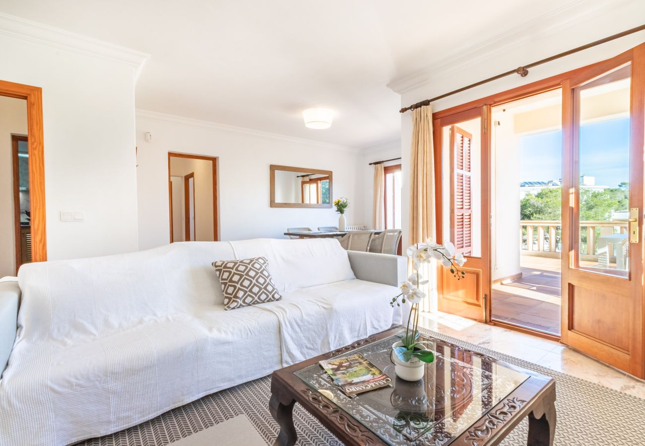 Apartment in Cala Santanyi - Sa Trona Beach House holiday getaway with views of Cala Santanyí just steps from the beach