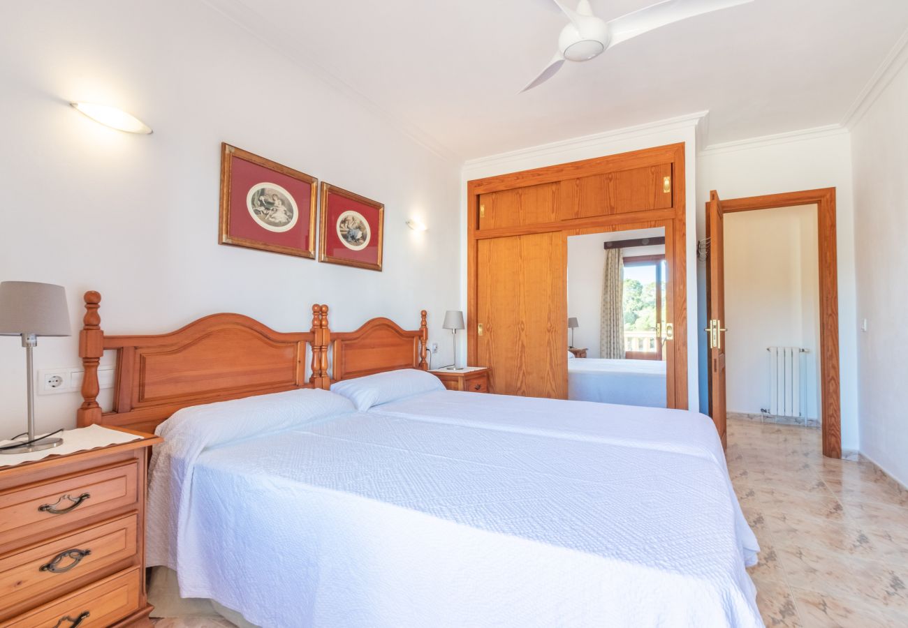 Apartment in Cala Santanyi - Sa Trona Beach House holiday getaway with views of Cala Santanyí just steps from the beach