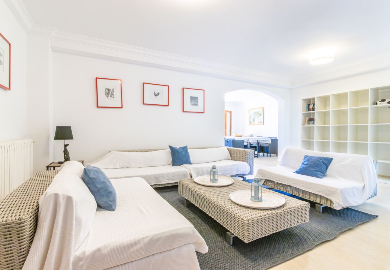 Apartment in Cala Santanyi - Sa Trona Beach House holiday getaway with views of Cala Santanyí just steps from the beach