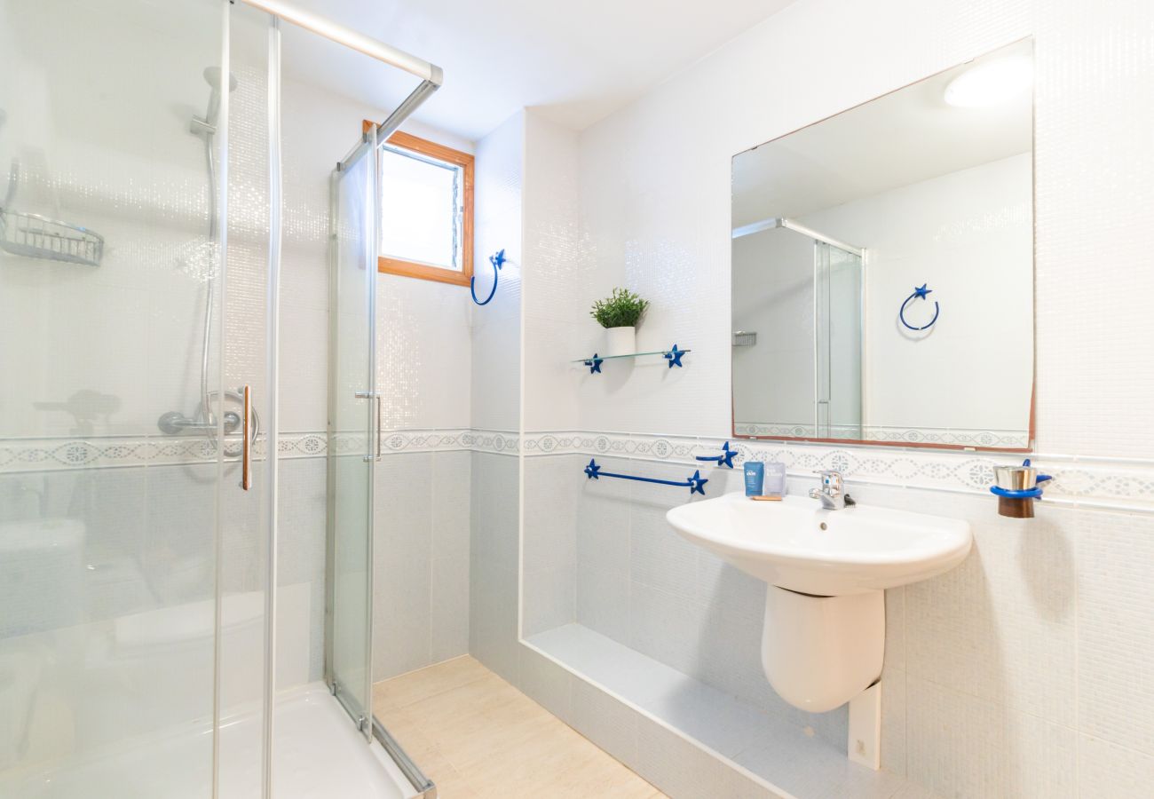 Apartment in Cala Santanyi - Sa Trona Beach House holiday getaway with views of Cala Santanyí just steps from the beach
