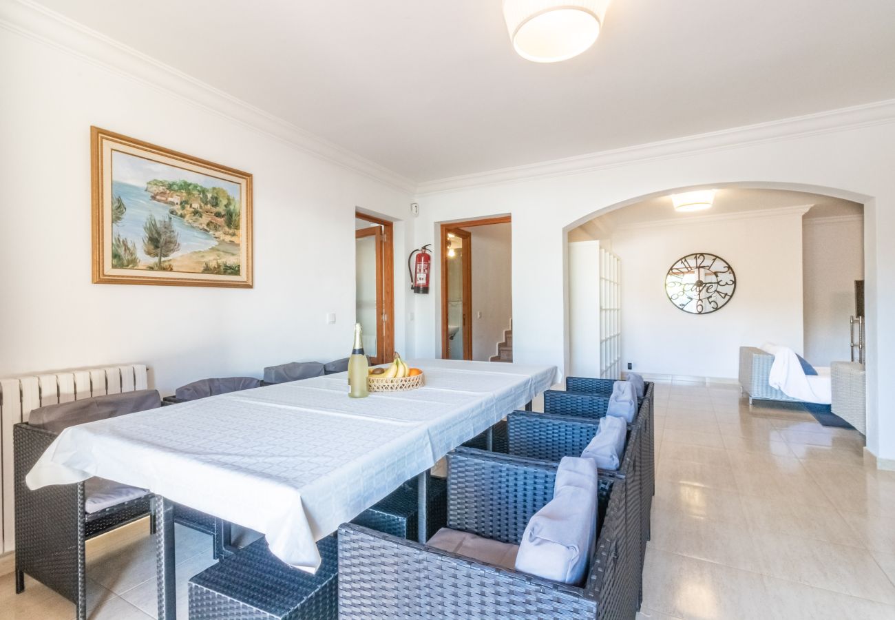 Apartment in Cala Santanyi - Sa Trona Beach House holiday getaway with views of Cala Santanyí just steps from the beach